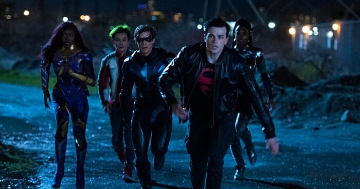 Titans es renovada para cuarta temporada y lanza avance del final de la tercera