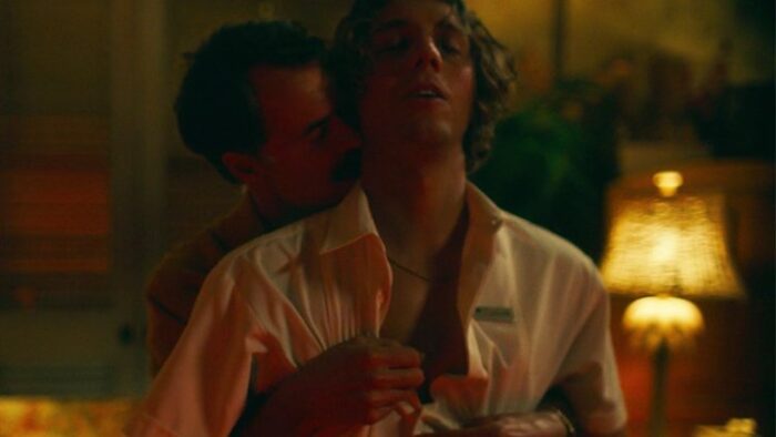Las mejores escenas de desnudos masculinos de 2021 en el cine