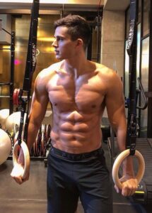 #Pack – Pietro Boselli desnudo en el gym… hay vídeo